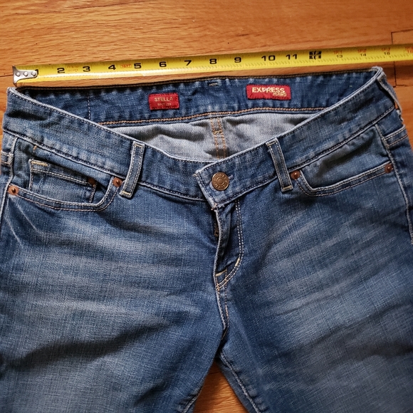 Express Stella bootleg medium wash size 8R Jeans - Picture 7 of 11